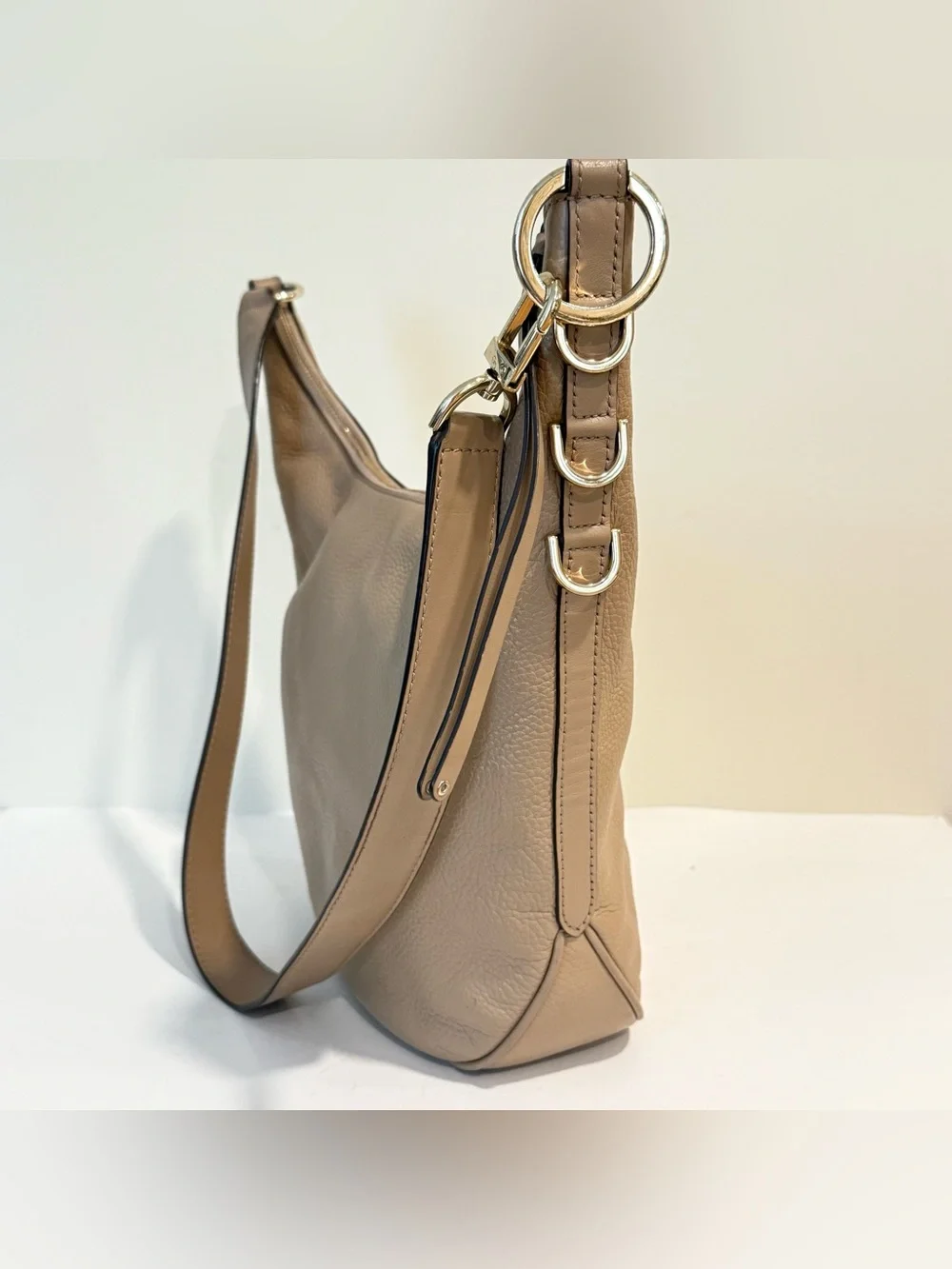 Michael Kors Izzy Large Leather Shoulder Bag mocha Bisque Crossbody Purse